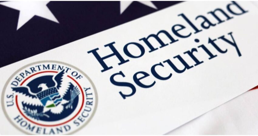 DHS solicita 20.000 soldados de la Guardia Nacional para colaborar en las deportaciones de inmigrantes indocumentados DHS-EE.UU