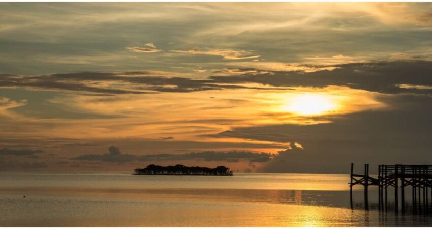 Llega polvo del desierto sahariano al sur del estado de la Florida. ¿Es bueno o malo? Polvo del Sahara-Atardecer