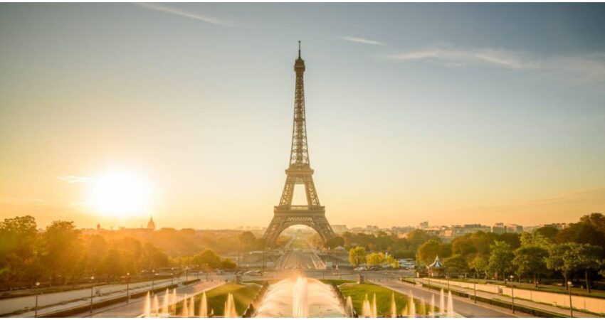 Departamento de Estado de EE.UU emite alerta de viaje Nivel 2 para un país europeo Torre Eifel-Francia