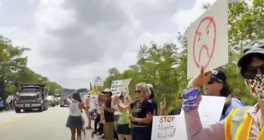 Protestas crecen en Florida por cárcel migratoria en zona protegida de los Everglades protestas-everglades