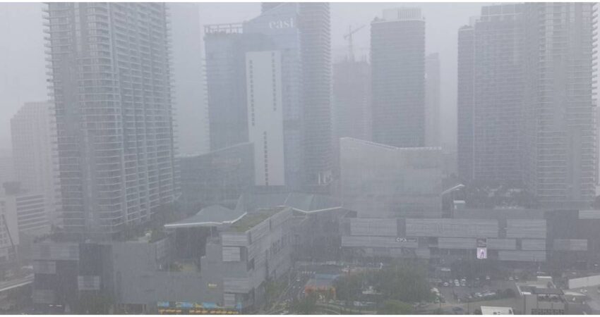Sur de Florida bajo lluvias y tormentas este jueves: el clima debe mejorar de cara al fin de semana Lluvias en Brickell