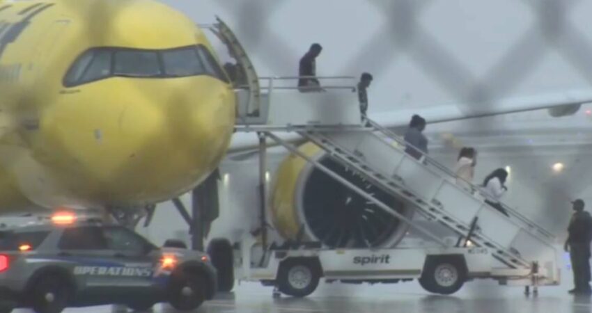 Falsa amenaza de bomba desata operativo de seguridad en el aeropuerto de Fort Lauderdale: detienen a tres personas, entre ellas un menor evacuación de Spirit Airlines