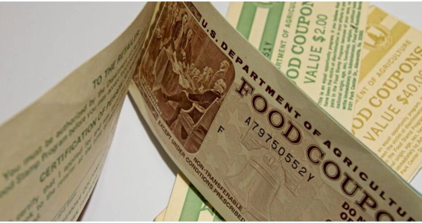 Gobierno de Estados Unidos busca evitar que los inmigrantes ilegales tengan acceso a los food stamps food stamps