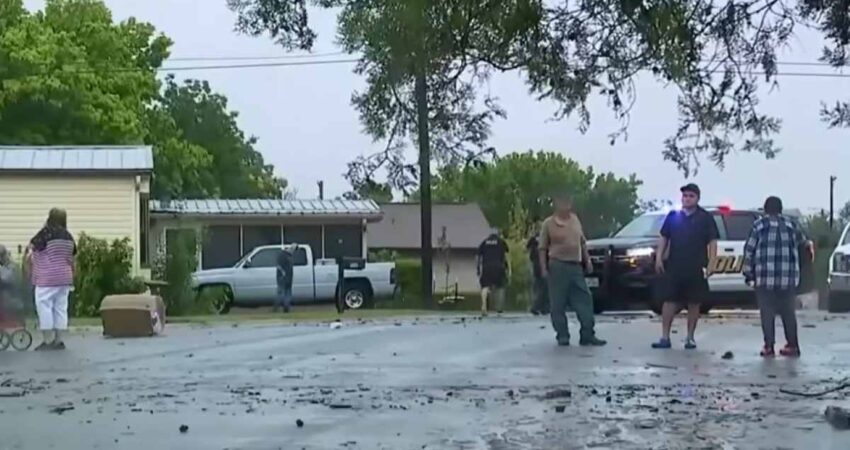 Texas de luto: al menos 27 muertos y campistas desaparecidas tras inundación histórica texas