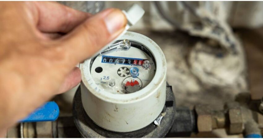 Hialeah prevé un incremento en el precio del agua potable que impactará a más de 200 mil habitantes Medidor de agua