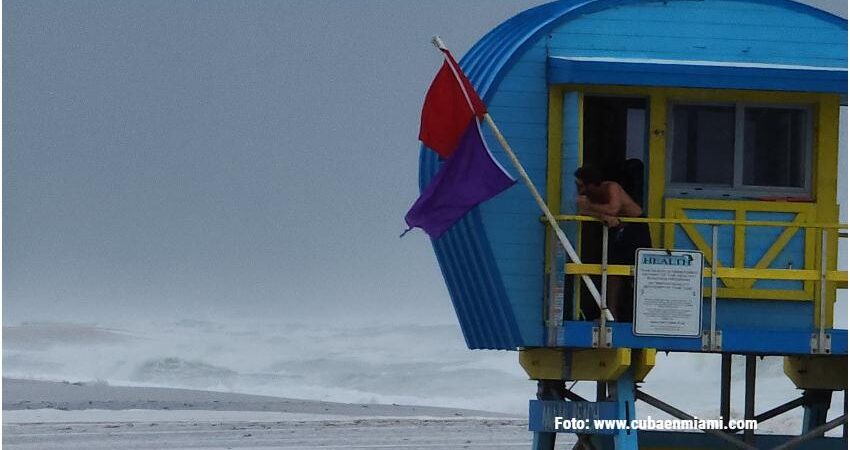 Sur de Florida bajo alerta: emiten aviso de bandera roja por alto riesgo de incendios tormentaa-miami-beach-1 (1)