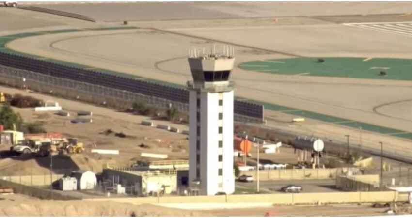 FAA analiza que aeropuertos tendrán menos vuelos y advierte que la seguridad aérea está al límite si el cierre de gobierno continúa Torre de control aéreo