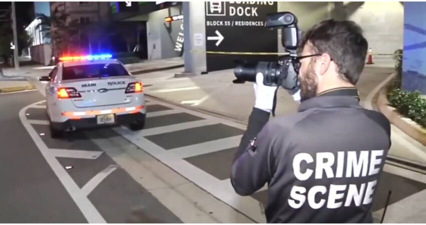 “Ataque brutal en pleno Downtown": turistas presencian apuñalamiento a metros de un centro comercial en Miami Policía de Miami (4)