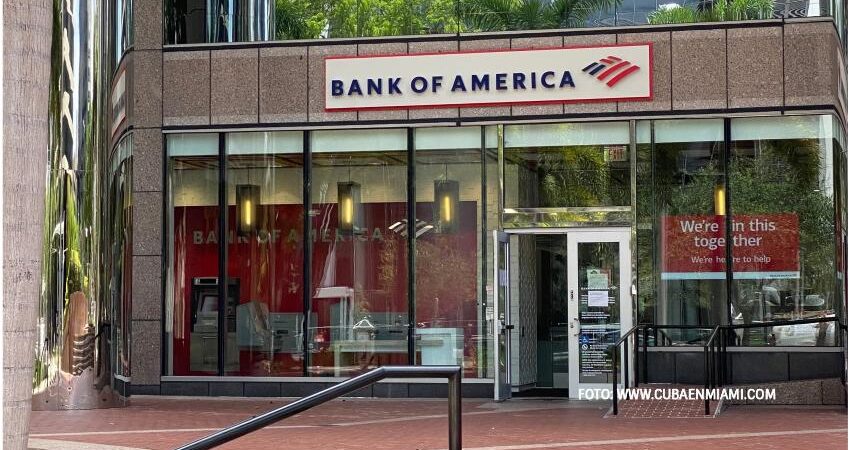 Cubanos en EE.UU. comienzan a recibir alertas bancarias sobre posible cierre de cuentas si no aclaran su estatus migratorio bank-of-america-miami