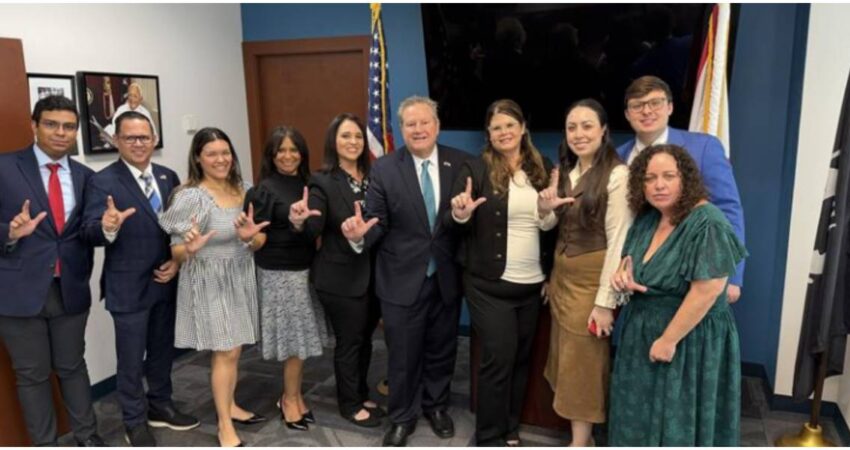 Díaz-Balart reafirma apoyo “inquebrantable” al pueblo cubano tras reunión clave en Washington con Mike Hammer Mike Hammer y republicanos