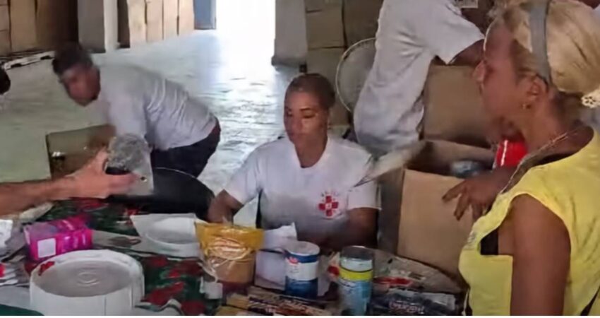 Ayuda humanitaria de EE.UU se entrega directamente a mรกs de 500 familias del oriente cubano afectadas por el huracรกn Melissa ayuda a cubanos