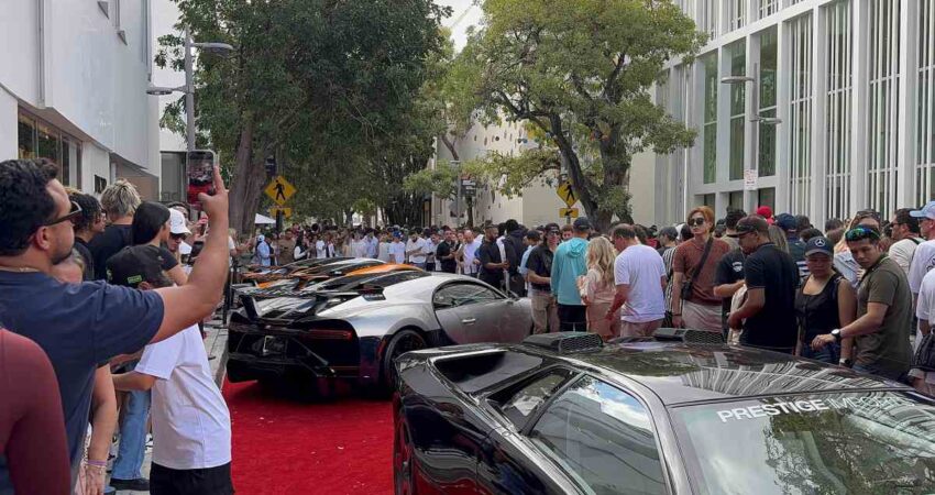 Autos raros y exóticos atraen multitudes al Miami Concours en el Design District autos-miami