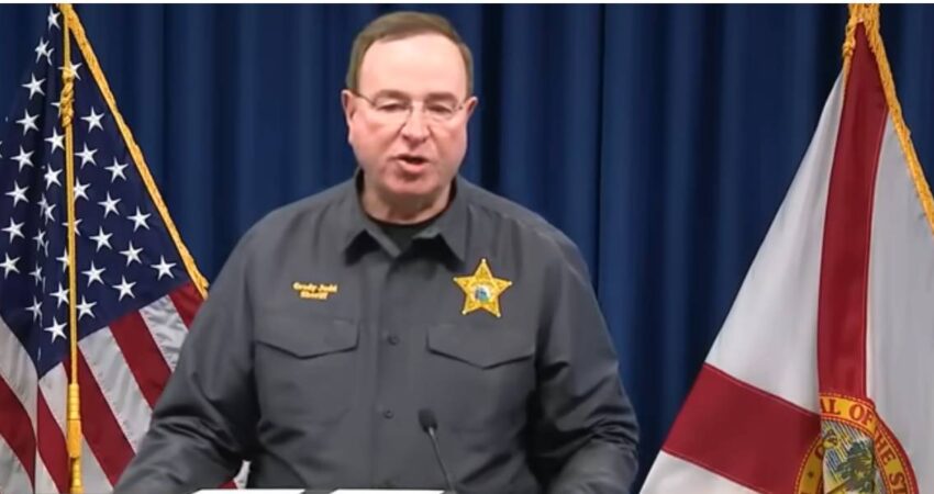 Giro en el discurso migratorio: sheriff Grady Judd junto a otros alguaciles piden priorizar criminales y proteger a inmigrantes sin antecedentes Grady Judd