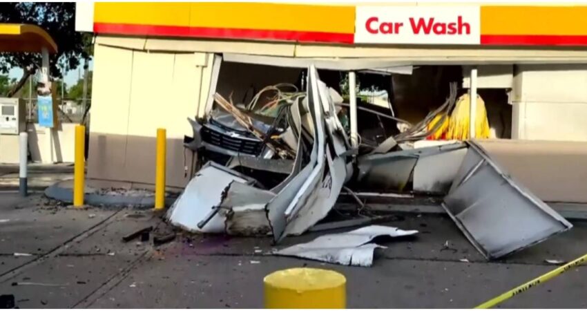Impactantes imágenes del momento en que una camioneta choca con un carwash en Miami accidente de auto (1)