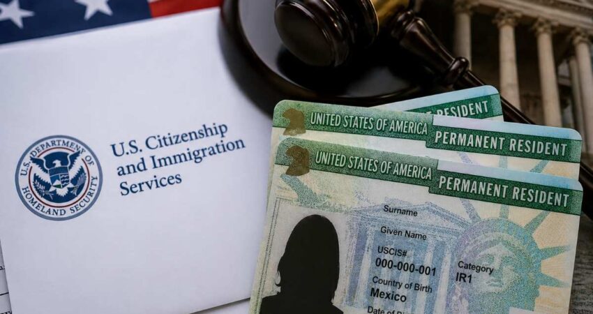 Abogada revela qué significa realmente el fallo de USCIS para las Green Cards residencia-uscis