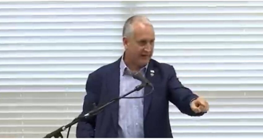Congresista Mario Díaz-Balart exige liberar a menor encarcelado tras protestas en Cuba: "¡No dejaremos de exigir su libertad!" Mario Díaz-Balart