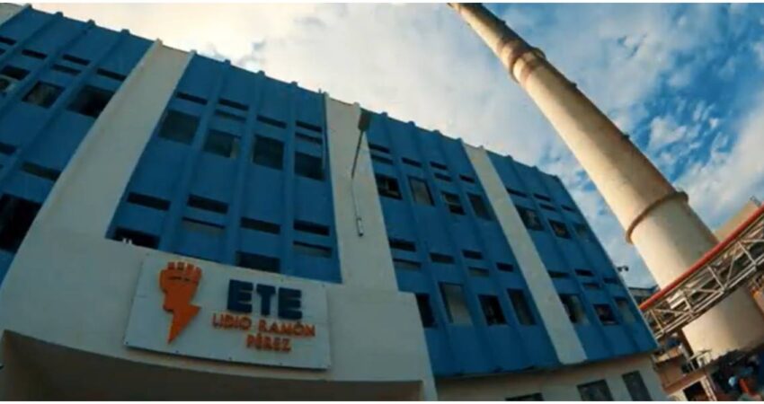 Duró solo dos horas: nueva avería en la Felton provoca su desconexión del SEN y empeora la crisis energética nacional Termoeléctrica Felton