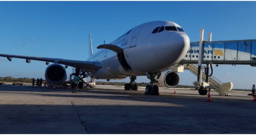 Cuba sigue quedando más aislada: aerolíneas internacionales abandonaron la isla en plena crisis avión (1)