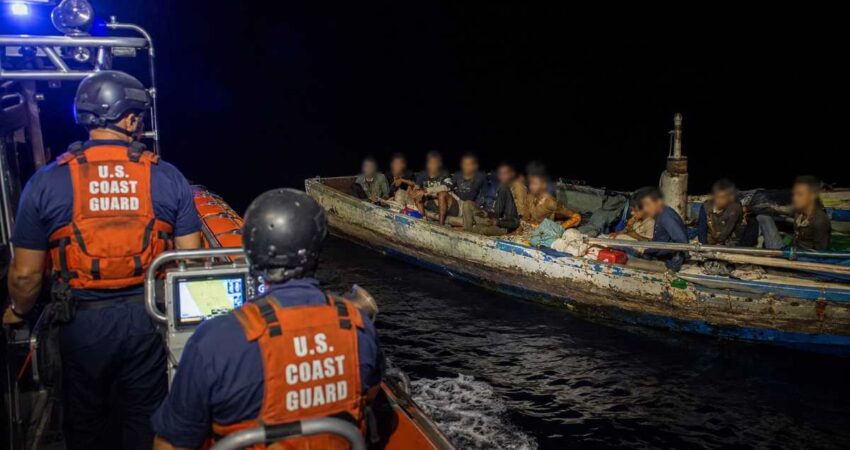 Guardia Costera de EE.UU. repatria a 27 balseros cubanos rescatados en el canal de Yucatán tras quedar a la deriva guardiacosterabalseros
