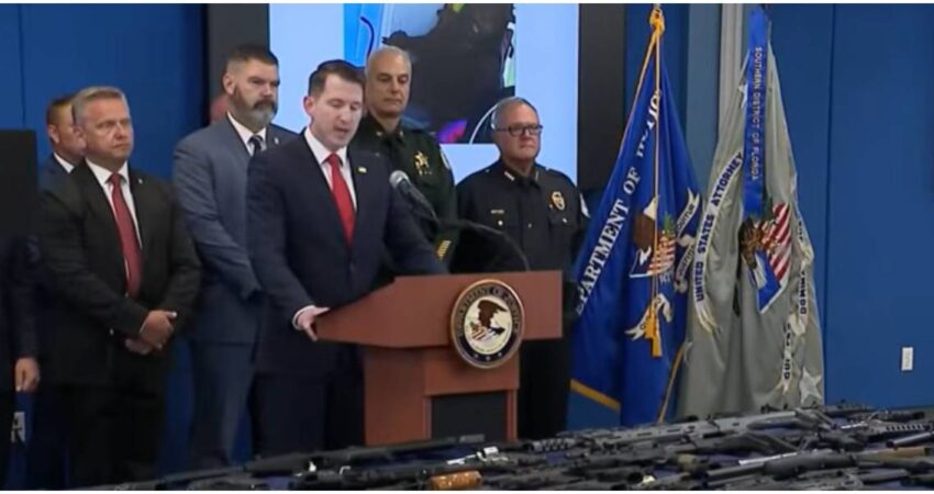 Unos 46 acusados, fue el resultado de un operativo en Florida contra criminales Funcionarios de Florida