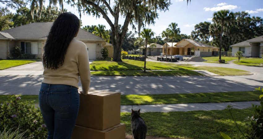 Cubana se muda de Tampa a Ocala y cuenta lo que más la sorprendió de su nueva vida: “Es súper tranquilo” mujer cubana