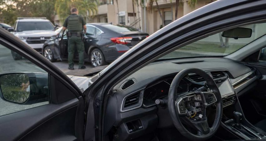 Detienen a tres jóvenes por el robo de más de 40 airbags de vehículos Honda en Miami-Dade robosmiami
