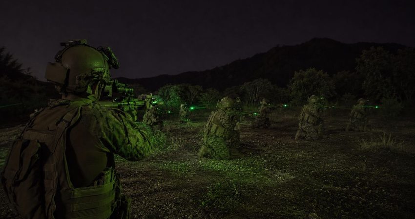 Fusiles, láseres y visión nocturna: así entrenan los Marines desplegados en Puerto Rico en medio de tensiones con Cuba marines