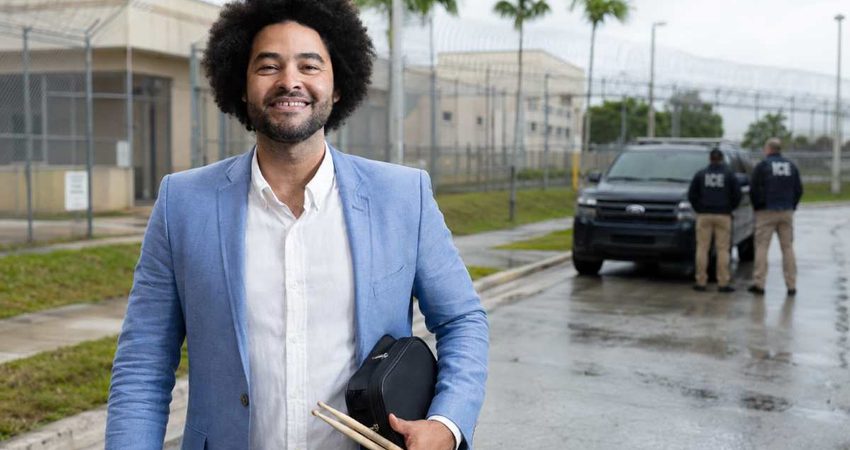ICE libera al músico cubano Degnis Bofill tras permanecer detenido en Miami musicomiami