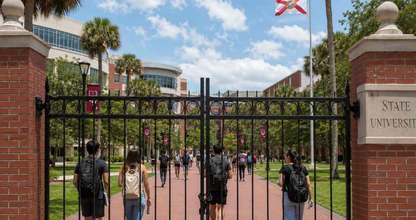 Florida cierra las puertas de varias universidades estatales a estudiantes indocumentados universidades