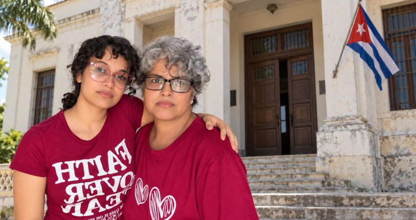 Anna Bensi y su madre reciben dos años de limitación de libertad en Cuba en un juicio que consideran injusto Ana Bensi y su madre