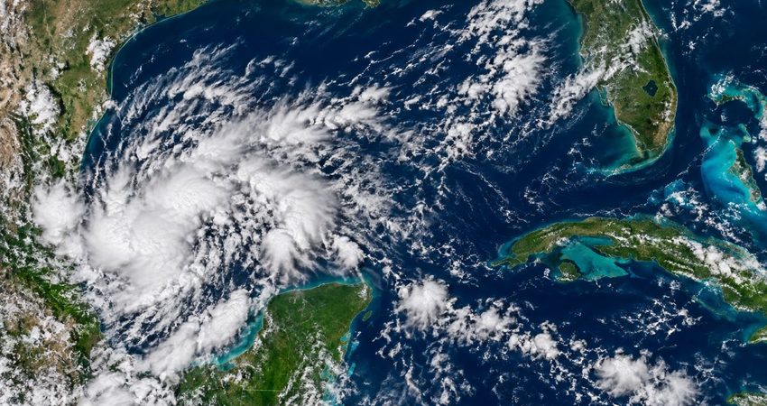 Una depresión tropical podría formarse en el Golfo: el NHC sube la probabilidad al 70% Disturbio tropical sobre el Golfo de México
